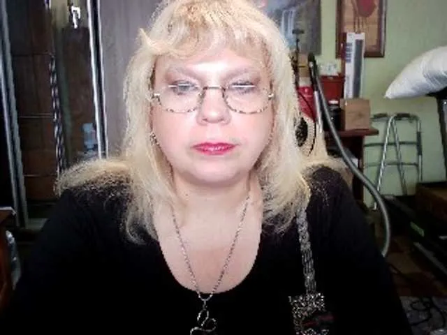Live sex webcam photo for LOLA88888 #291307004