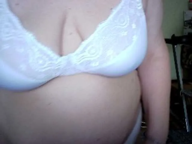 Live sex webcam photo for LOLA88888 #291353456