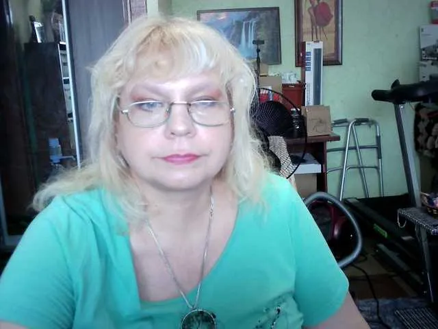 Live sex webcam photo for LOLA88888 #291359735