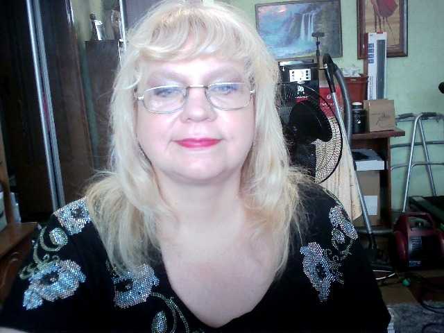 Live sex webcam photo for LOLA88888 #291377535