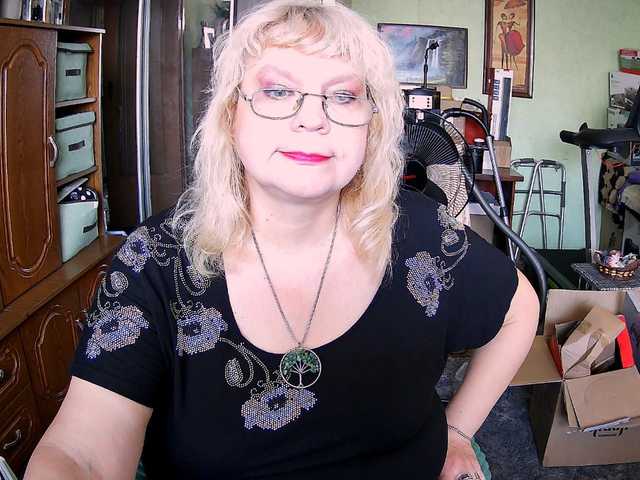 Live sex webcam photo for LOLA88888 #291432123