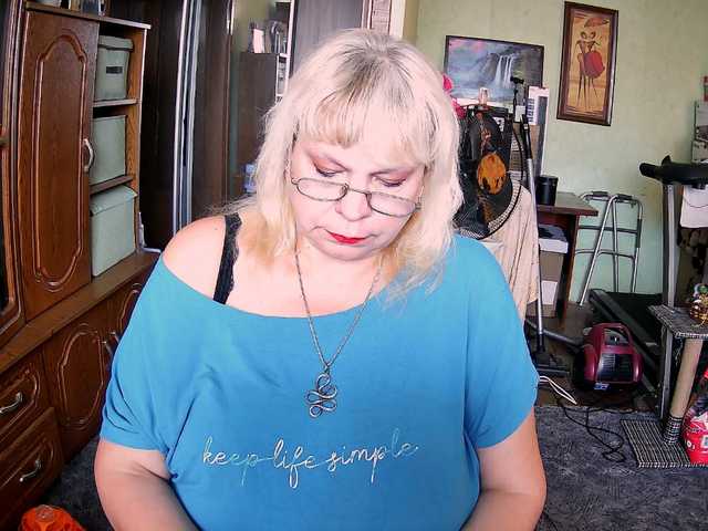 Live sex webcam photo for LOLA88888 #291741652