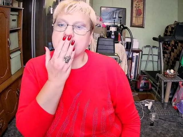 Live sex webcam photo for LOLA88888 #292114526