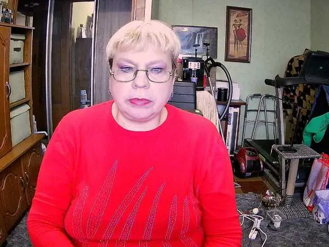 Live sex webcam photo for LOLA88888 #292228147