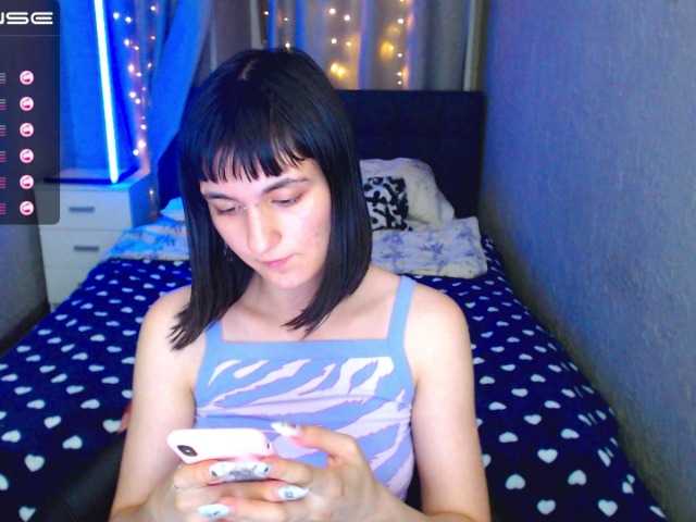 Live sex webcam photo for LOLI-YOUNG #274452447