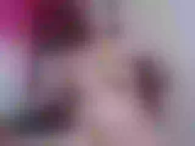 Live sex webcam photo for LUCY-FERRE1IR #273541403