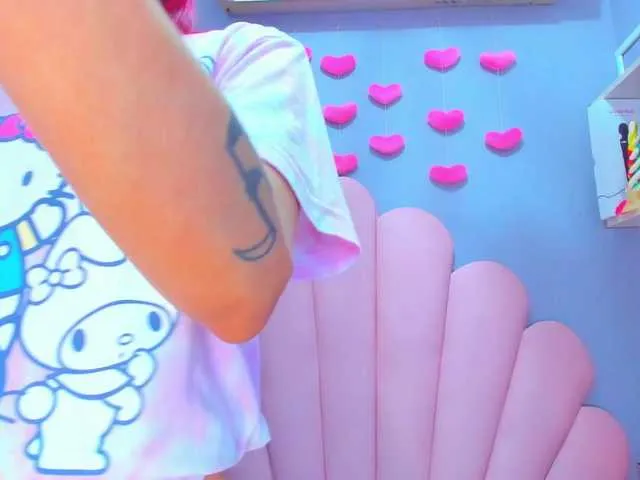 Live sex webcam photo for LUCYMILLER #291001343