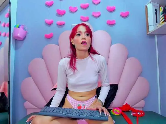 Live sex webcam photo for LUCYMILLER #291010587