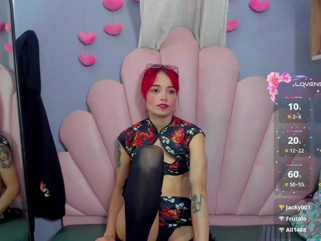 Live sex webcam photo for LUCYMILLER #292126377