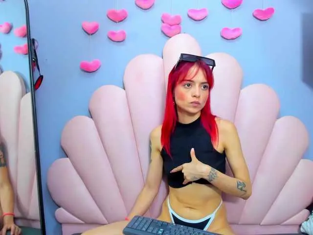 Live sex webcam photo for LUCYMILLER #293106300