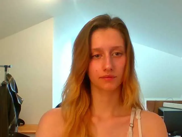 Live sex webcam photo for LUNAdream #290560596