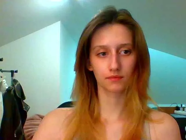 Live sex webcam photo for LUNAdream #290759161