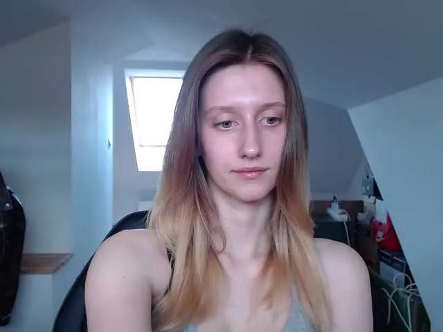 Live sex webcam photo for LUNAdream #291041970
