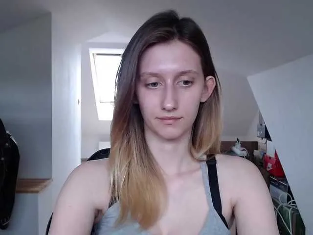 Live sex webcam photo for LUNAdream #291043452