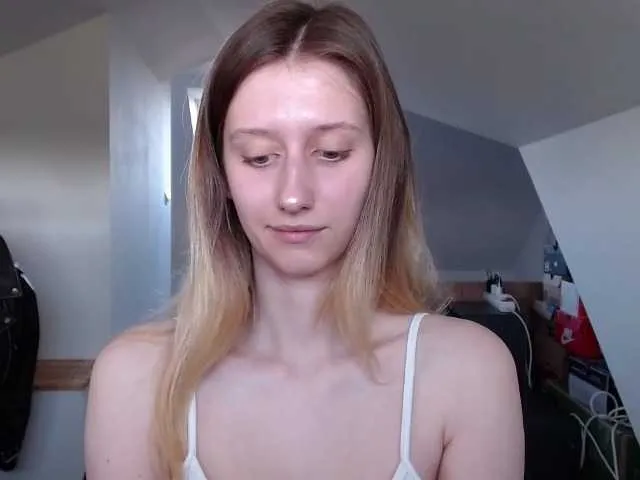 Live sex webcam photo for LUNAdream #291061438