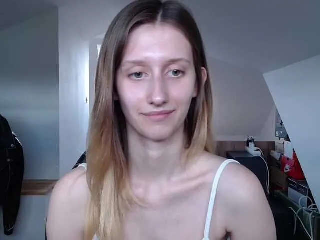 Live sex webcam photo for LUNAdream #291062902