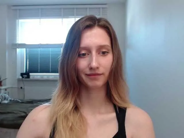 Live sex webcam photo for LUNAdream #291252874