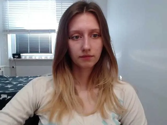 Live sex webcam photo for LUNAdream #291382432
