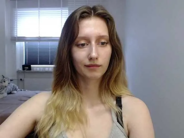 Live sex webcam photo for LUNAdream #291424486
