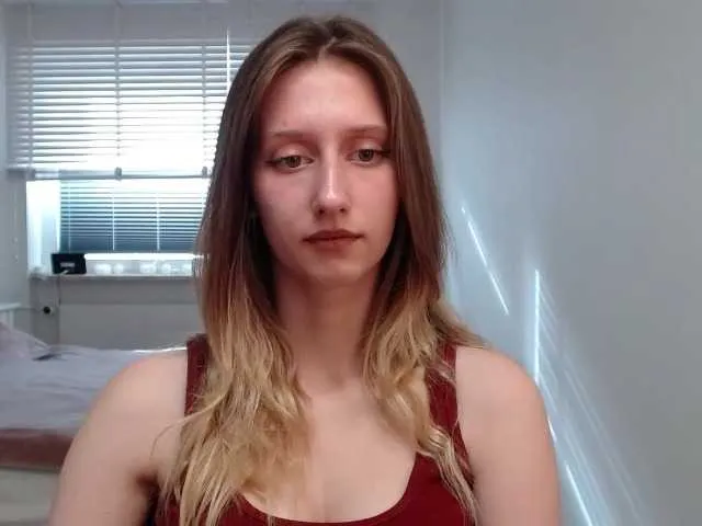 Live sex webcam photo for LUNAdream #291679490