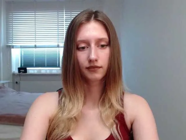 Live sex webcam photo for LUNAdream #291680757