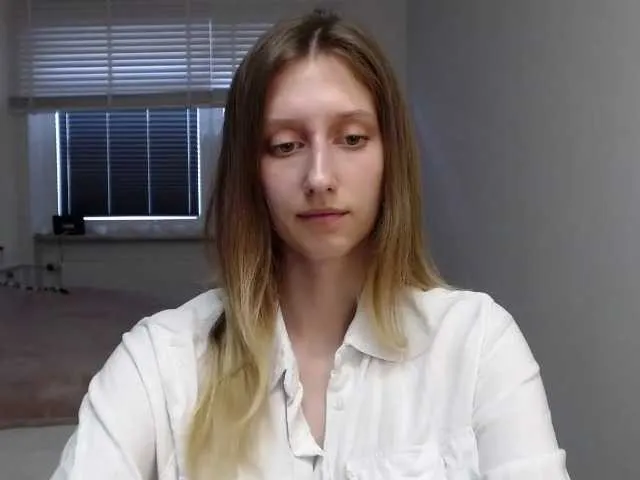 Live sex webcam photo for LUNAdream #291758447