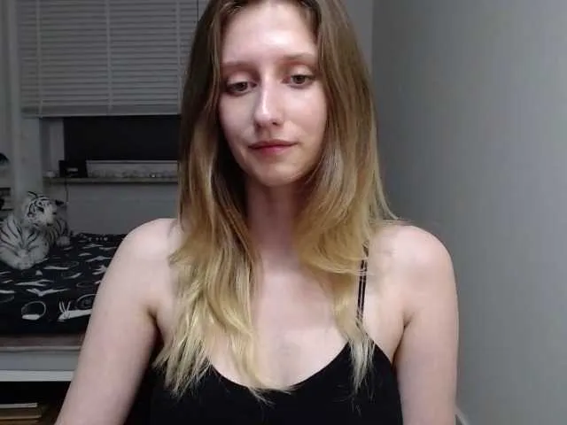 Live sex webcam photo for LUNAdream #291792122
