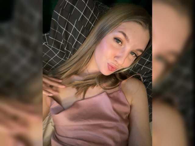 Live sex webcam photo for LUST-7-11-7 #276797363