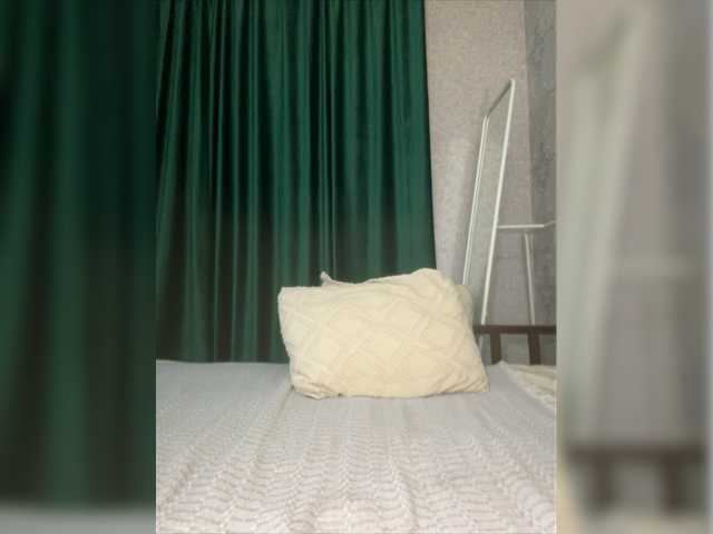 Live sex webcam photo for LUST-7-11-7 #277525196