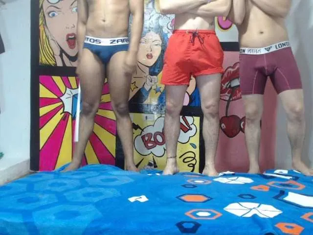 Live sex webcam photo for LaNenaGanBang #273952310