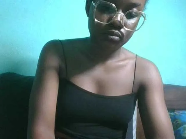 Live sex webcam photo for Labella204 #291174607
