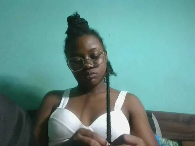 Live sex webcam photo for Labella204 #291177218
