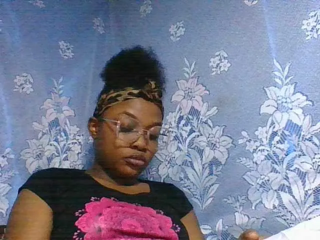 Live sex webcam photo for Labella204 #291297614