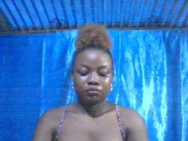 Live sex webcam photo for Labella204 #293275692