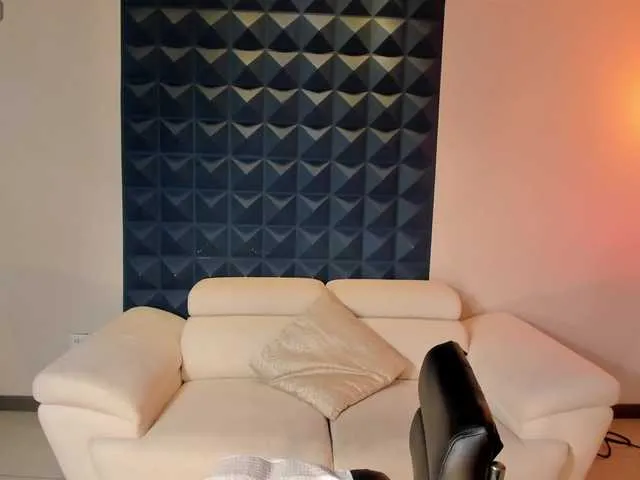 Live sex webcam photo for LaceyHoward #276791572