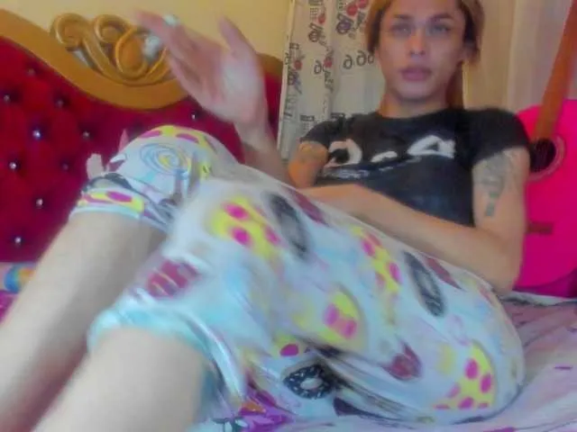 Live sex webcam photo for Laddy-D #274554455