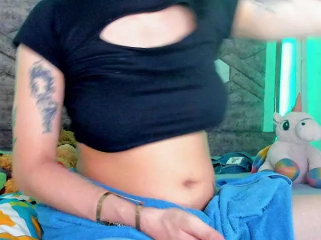 Live sex webcam photo for Laddy-D #276690960