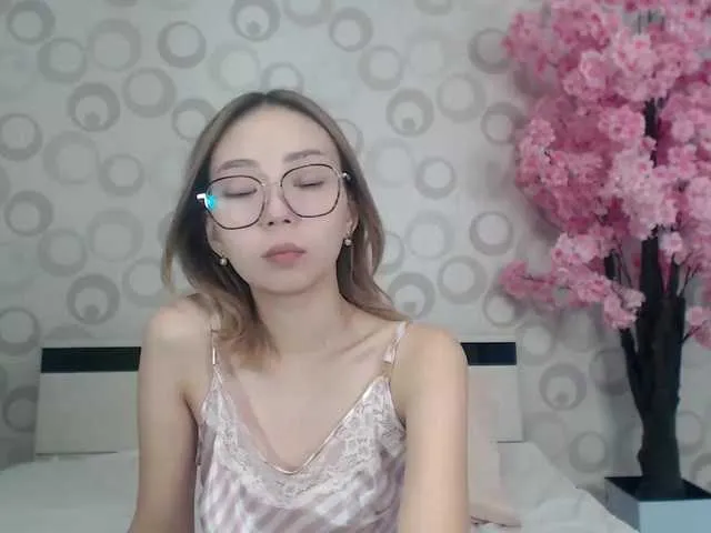 Live sex webcam photo for LaddyLuckk #276511400