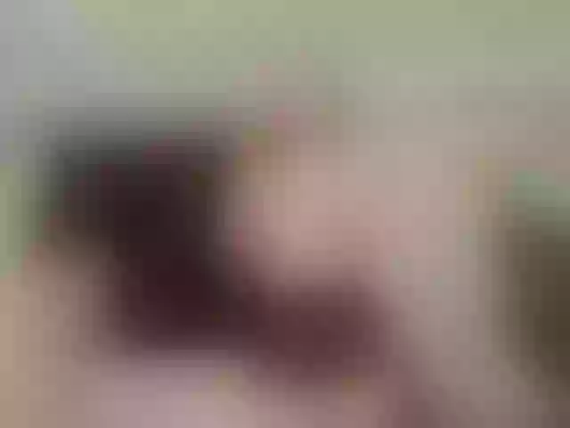Live sex webcam photo for LaddyLuckk #276829864