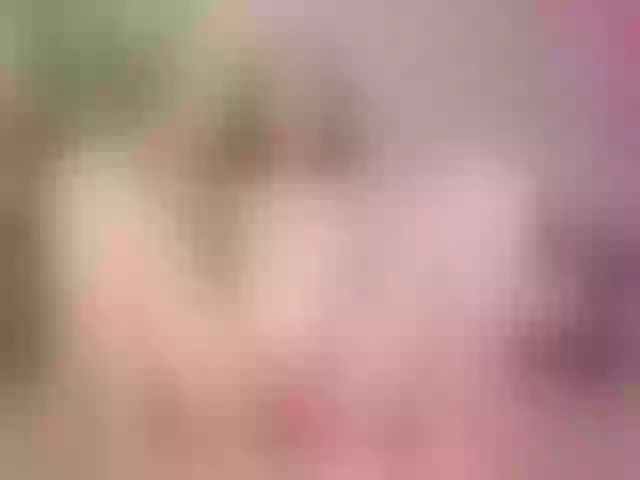 Live sex webcam photo for LaddyLuckk #277082652
