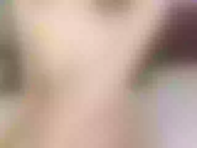 Live sex webcam photo for LaddyLuckk #277600274