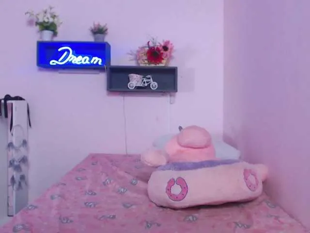 Live sex webcam photo for Lady-Belle #272353794