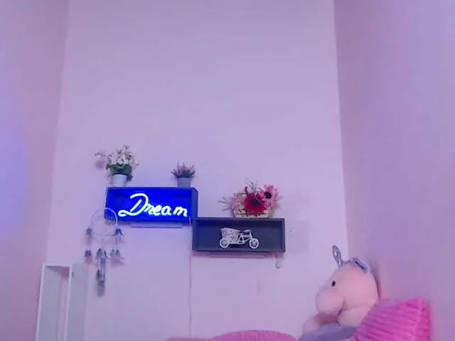 Live sex webcam photo for Lady-Belle #272506383