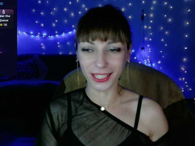 Live sex webcam photo for Lady-Caroline #292243622