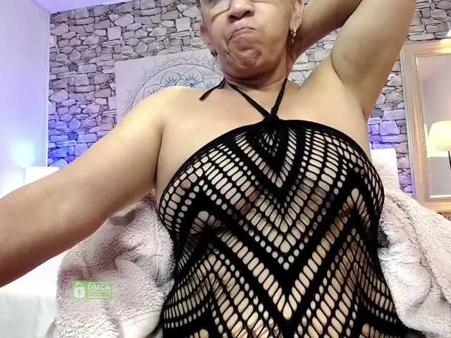 Live sex webcam photo for Lady-Diana #272601769