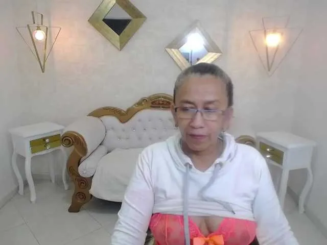 Live sex webcam photo for Lady-Diana #272929720