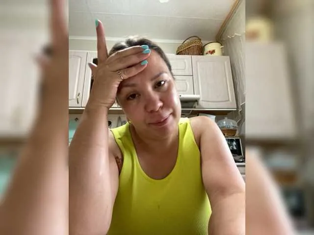 Live sex webcam photo for Lady-L #275865381