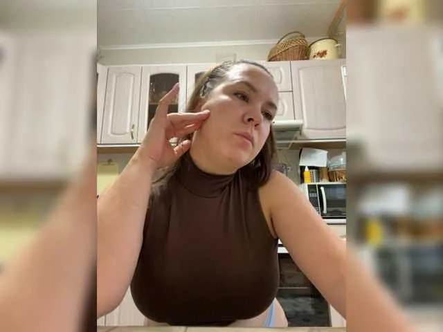 Live sex webcam photo for Lady-L #276036309