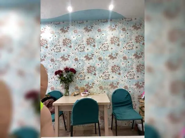 Live sex webcam photo for Lady-L #276056664