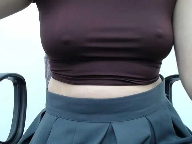 Live sex webcam photo for Lady-Young #292629853
